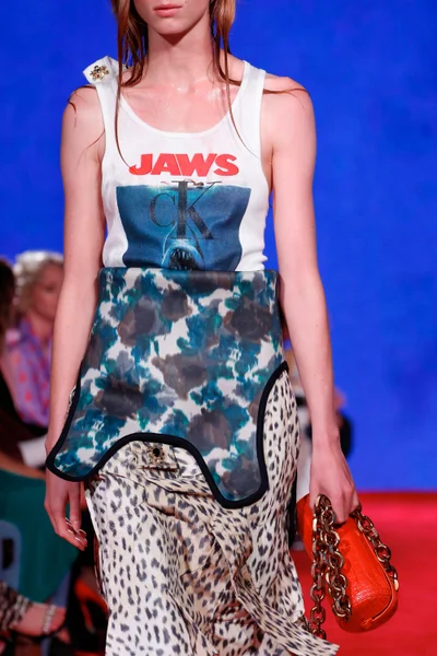 Look 37